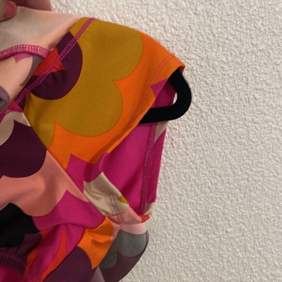 NWT-TRINA TURK-WOMEN'S FAN FAIRE OFF THE SHOULDER RUFFLE BANDEAU SWIM TOP-SIZE 6 - Picture 14 of 14